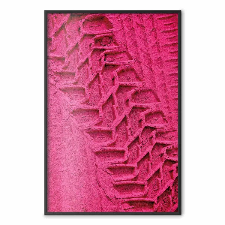 Traccia di pneumatici: sfondo rosa e ruota riflessa