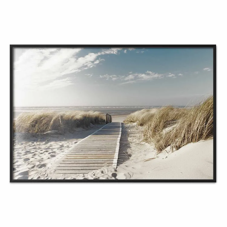 Spiaggia abbandonata - sentiero di legno sulla spiaggia