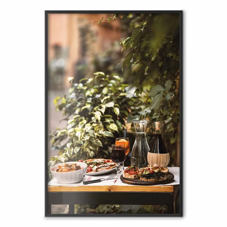 Siesta - vino e cibo italiano con piante verdi
