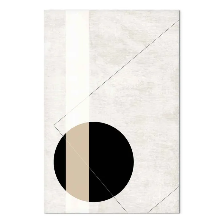 Ruota nera e rettangolo - astrazione geometrica su uno sfondo beige