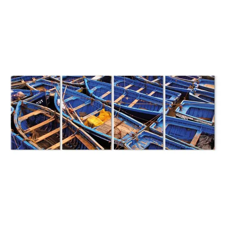 Barche ormeggiate - paesaggio marino nei colori blu