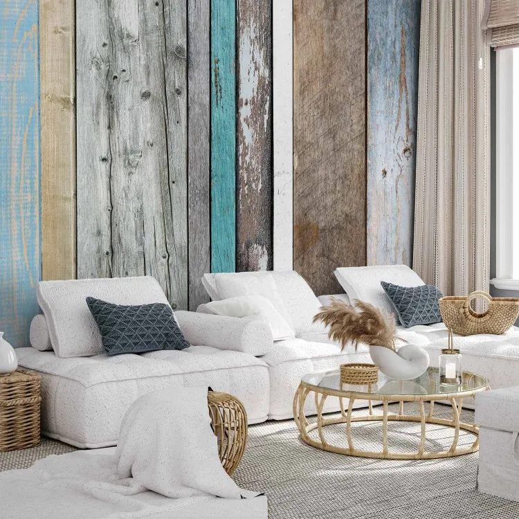 Recinzione - doghe colorate in legno con diverse sfumature di grigio