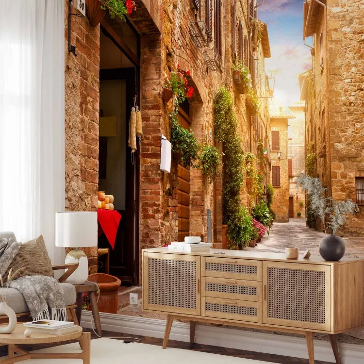 Italia e Toscana - paesaggio soleggiato con architettura in mattoni